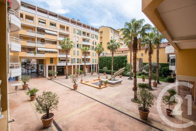 Appartement F4 à vendre - 4 pièces - 114.0 m2 - NICE - 06 - PROVENCE-ALPES-COTE-D-AZUR - Century 21 Lafage Transactions