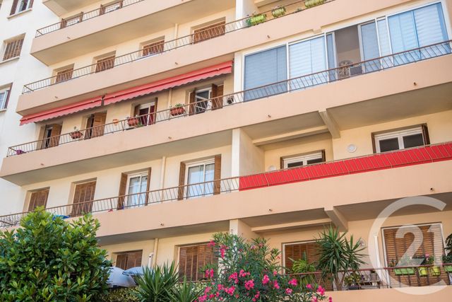 Appartement F3 à vendre - 3 pièces - 55.61 m2 - NICE - 06 - PROVENCE-ALPES-COTE-D-AZUR - Century 21 Lafage Transactions