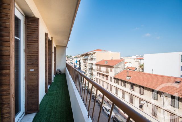 Appartement F3 à vendre - 3 pièces - 55.61 m2 - NICE - 06 - PROVENCE-ALPES-COTE-D-AZUR - Century 21 Lafage Transactions