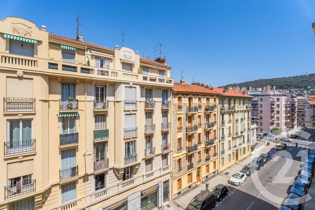 Appartement F3 à vendre - 3 pièces - 85.52 m2 - NICE - 06 - PROVENCE-ALPES-COTE-D-AZUR - Century 21 Lafage Transactions