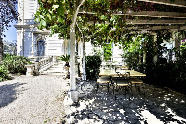 Afficher la photo en grand Appartement T6 à vendre - 6 pièces - 291.92 m2 - NICE - 06 - PROVENCE-ALPES-COTE-D-AZUR - Century 21 Lafage Transactions