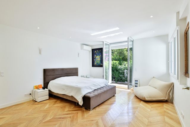 Afficher la photo en grand Appartement T6 à vendre - 6 pièces - 291.92 m2 - NICE - 06 - PROVENCE-ALPES-COTE-D-AZUR - Century 21 Lafage Transactions