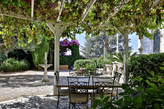 Afficher la photo en grand Appartement T6 à vendre - 6 pièces - 291.92 m2 - NICE - 06 - PROVENCE-ALPES-COTE-D-AZUR - Century 21 Lafage Transactions