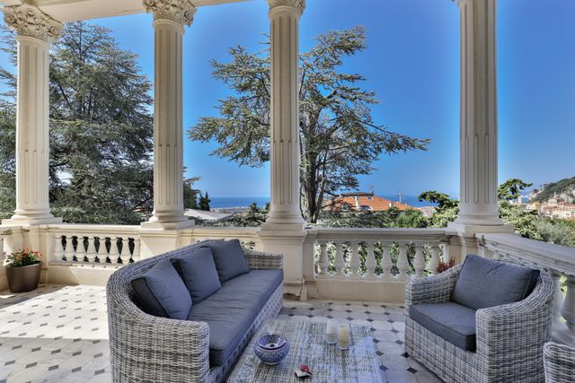 Afficher la photo en grand Appartement T6 à vendre - 6 pièces - 291.92 m2 - NICE - 06 - PROVENCE-ALPES-COTE-D-AZUR - Century 21 Lafage Transactions