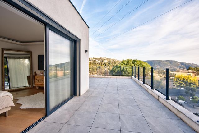 maison à vendre - 5 pièces - 183.0 m2 - TOURRETTE LEVENS - 06 - PROVENCE-ALPES-COTE-D-AZUR - Century 21 Lafage Transactions