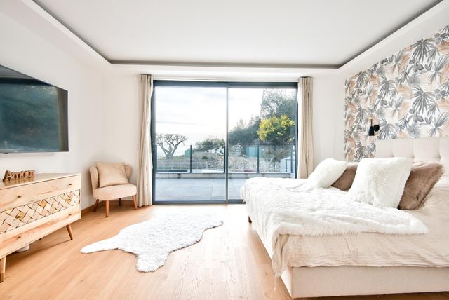 maison à vendre - 5 pièces - 183.0 m2 - TOURRETTE LEVENS - 06 - PROVENCE-ALPES-COTE-D-AZUR - Century 21 Lafage Transactions