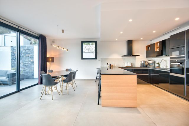 maison à vendre - 5 pièces - 183.0 m2 - TOURRETTE LEVENS - 06 - PROVENCE-ALPES-COTE-D-AZUR - Century 21 Lafage Transactions