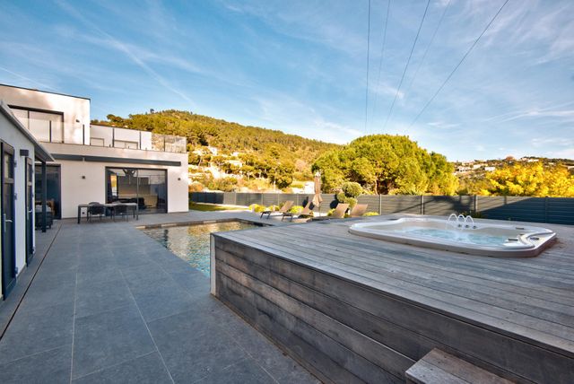 maison à vendre - 5 pièces - 183.0 m2 - TOURRETTE LEVENS - 06 - PROVENCE-ALPES-COTE-D-AZUR - Century 21 Lafage Transactions