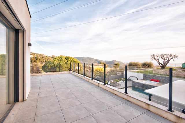 maison à vendre - 5 pièces - 183.0 m2 - TOURRETTE LEVENS - 06 - PROVENCE-ALPES-COTE-D-AZUR - Century 21 Lafage Transactions