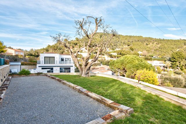 maison à vendre - 5 pièces - 183.0 m2 - TOURRETTE LEVENS - 06 - PROVENCE-ALPES-COTE-D-AZUR - Century 21 Lafage Transactions
