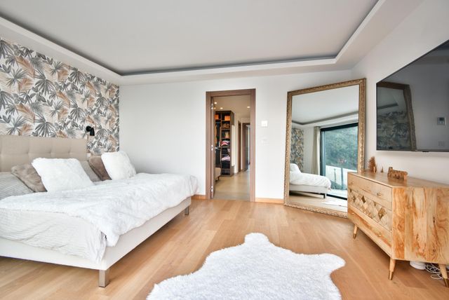 maison à vendre - 5 pièces - 183.0 m2 - TOURRETTE LEVENS - 06 - PROVENCE-ALPES-COTE-D-AZUR - Century 21 Lafage Transactions